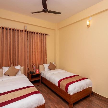 Hotel Dream Light Pokhara Extérieur photo
