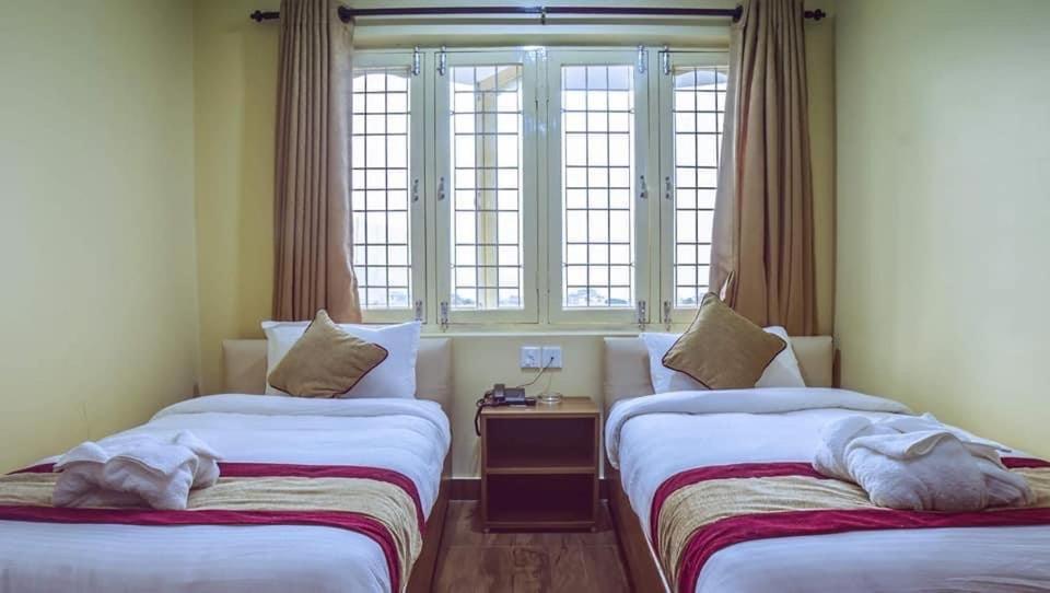 Hotel Dream Light Pokhara Extérieur photo